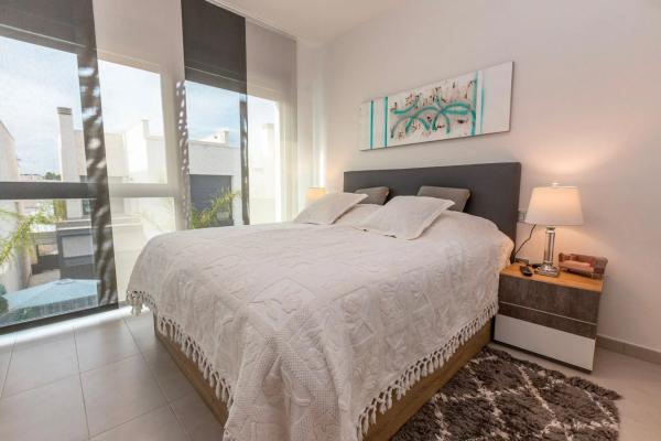 Chalet pareado en calle Navia s/n