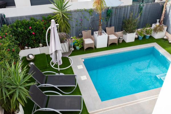 Chalet pareado en calle Navia s/n