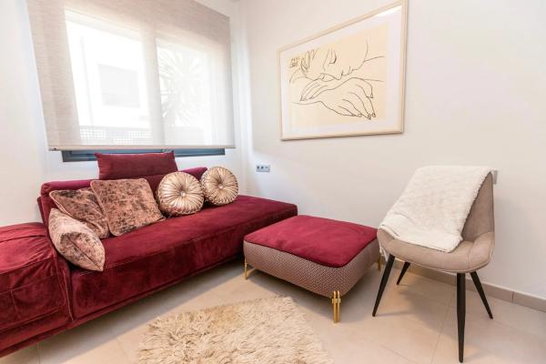 Chalet pareado en calle Navia s/n