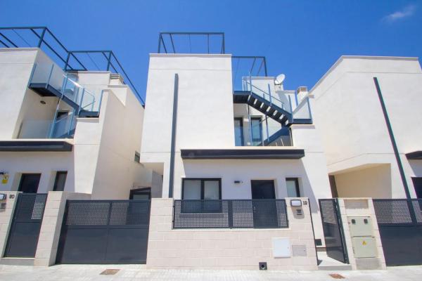 Chalet pareado en calle Navia s/n