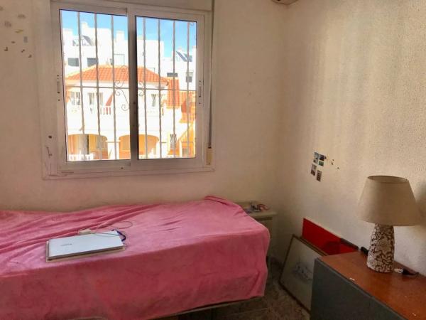 Chalet adosado en calle Cuba, 6