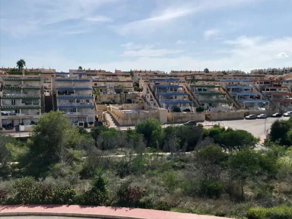 Chalet adosado en calle Cuba, 6