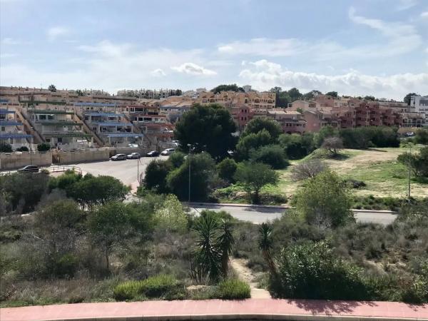 Chalet adosado en calle Cuba, 6