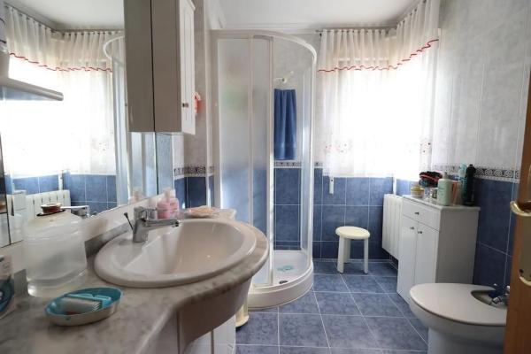 Casa independiente en calle los Pirineos