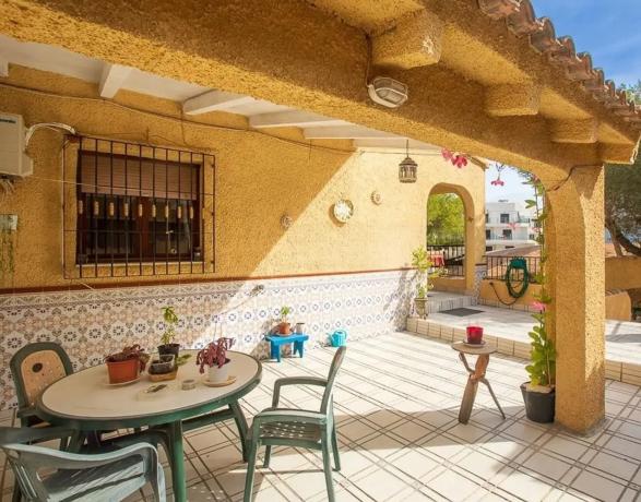 Casa independiente en calle los Pirineos, 48