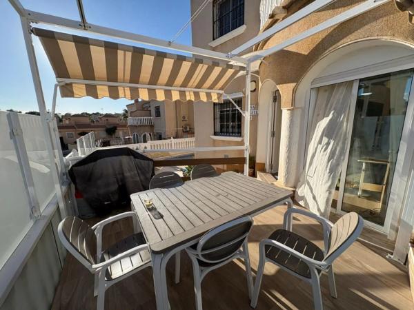 Chalet pareado en calle Peñalara