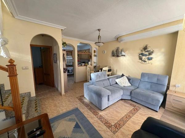 Chalet pareado en calle Peñalara