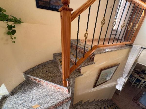 Chalet pareado en calle Peñalara