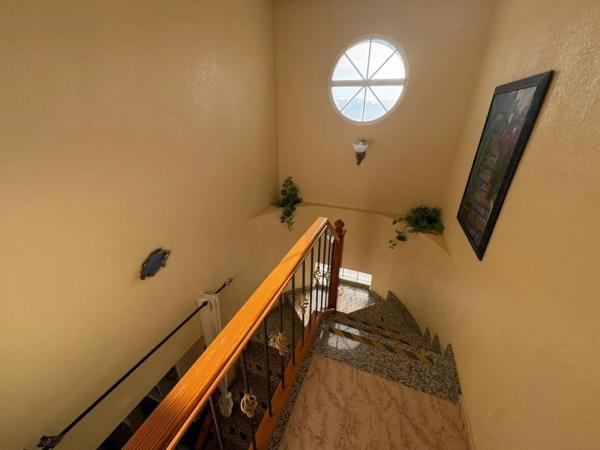 Chalet pareado en calle Peñalara