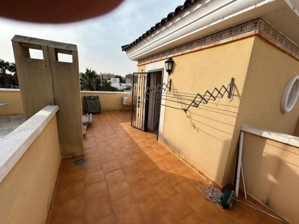 Chalet adosado en calle República Dominicana, 2 a