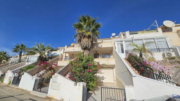 Dúplex en Barrio Villamartín-Las Filipinas