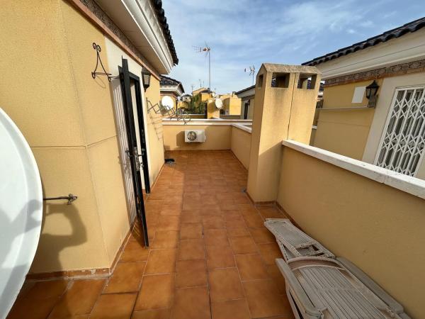 Chalet adosado en calle República Dominicana, 2 a