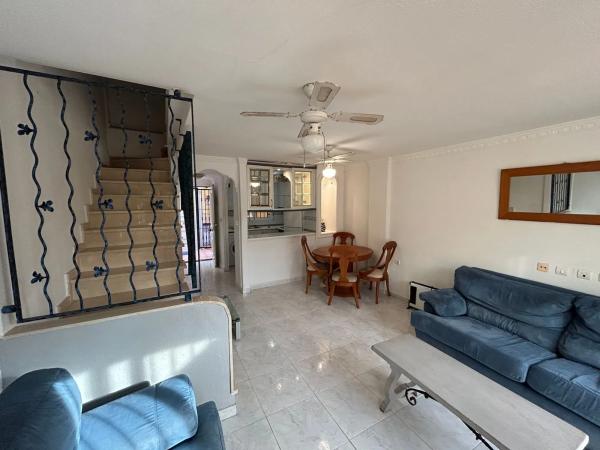 Chalet adosado en calle República Dominicana, 2 a