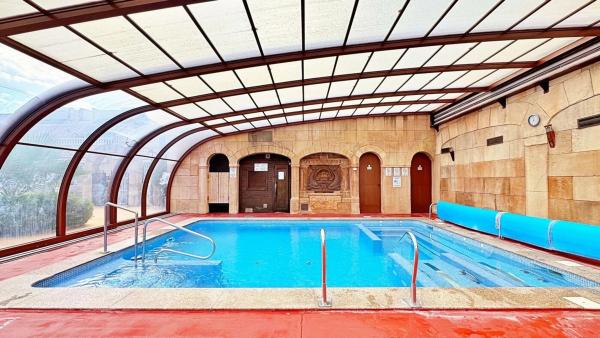 Chalet pareado en calle Comino