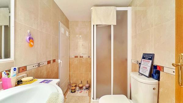 Chalet pareado en calle Comino