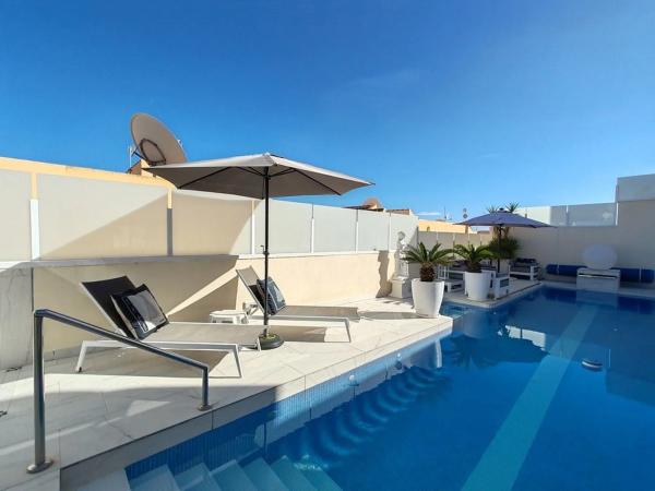 Casa independiente en calle Venezuela, 2