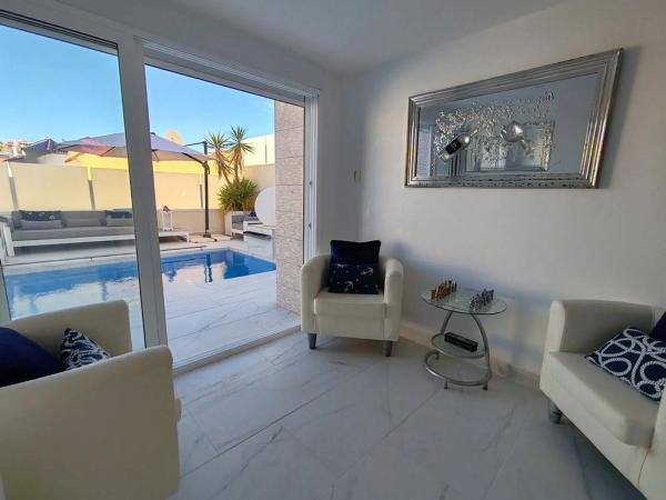 Casa independiente en calle Venezuela, 2