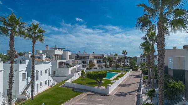 Chalet adosado en calle Paso de Calais