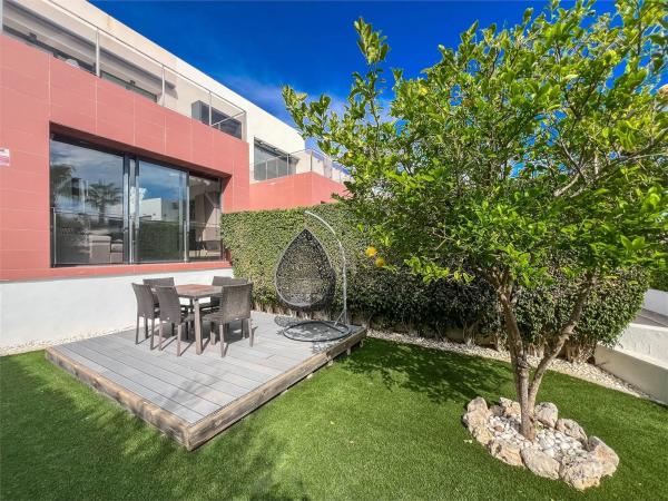 Chalet adosado en calle Paso de Calais