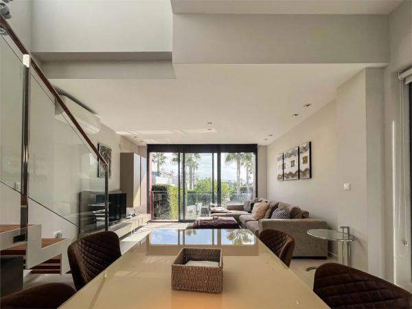 Chalet adosado en calle Paso de Calais