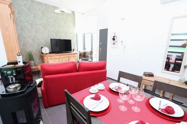 Chalet pareado en calle Dardanelos