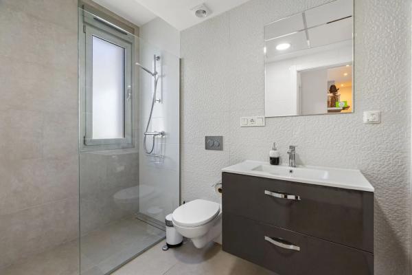 Chalet en calle la Traviata, 21