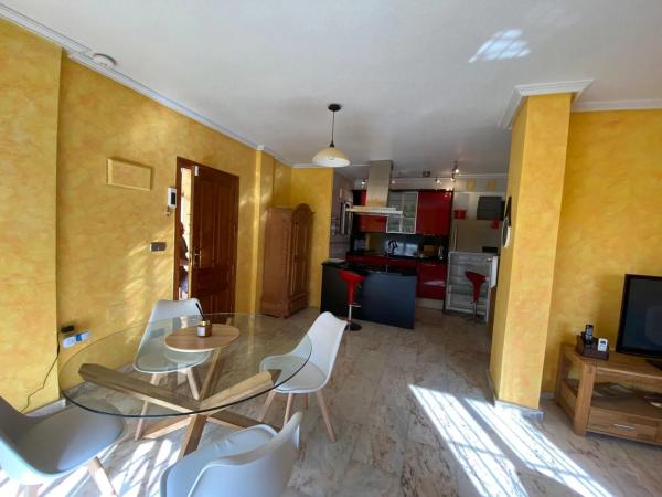 Chalet adosado en calle Torre de Pisa