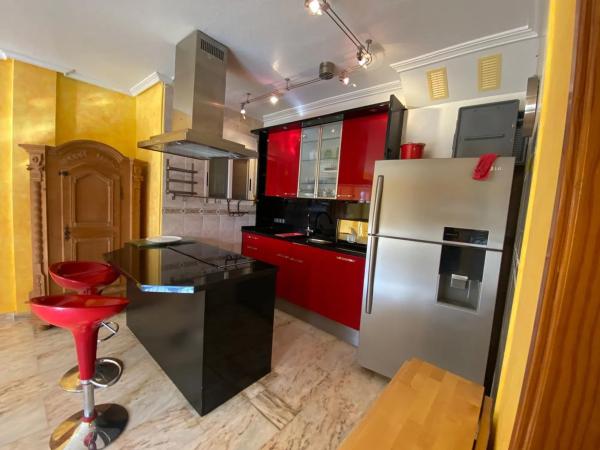 Chalet adosado en calle Torre de Pisa