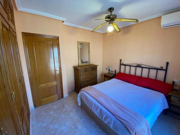 Chalet adosado en calle Torre de Pisa