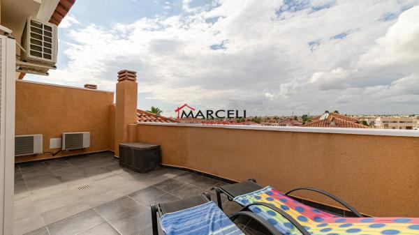 Ático en calle Abeto