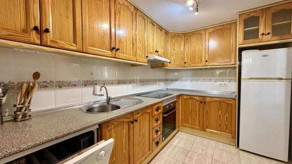 Chalet adosado en calle Abeto, 92