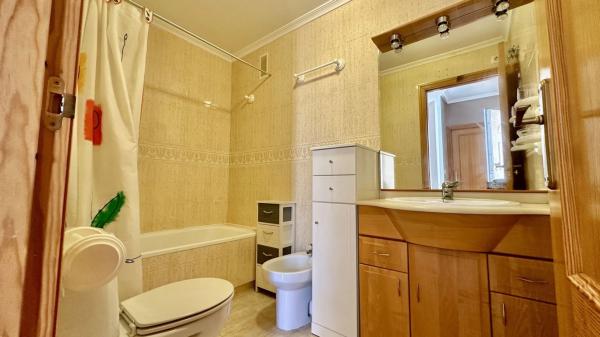 Chalet adosado en calle Abeto, 92