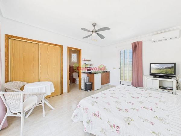 Chalet en calle Esparto