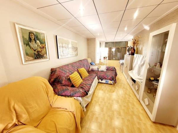 Piso en plaza de Mil Palmeras, 25