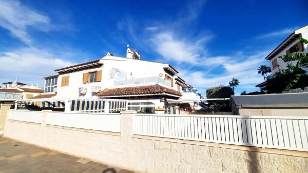 Chalet en Mil Palmeras