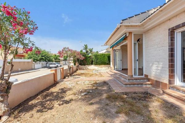 Chalet en Zona Pueblo