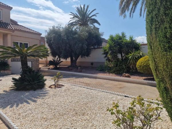 Chalet en Mil Palmeras