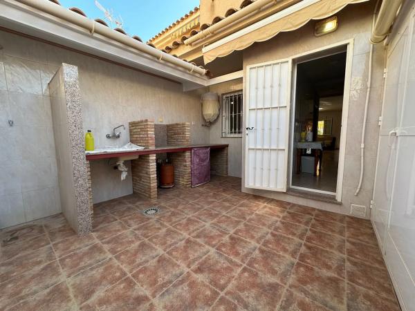 Chalet adosado en CL Estrella La, 31