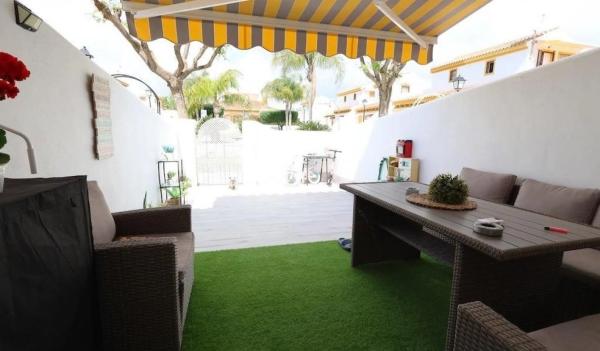 Chalet adosado en calle Cañada Real