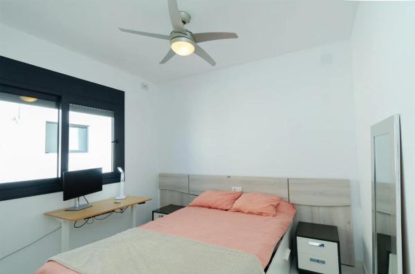 Chalet pareado en calle Pegaso, 62