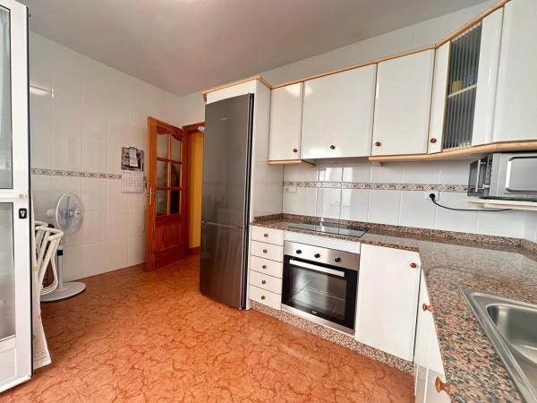 Chalet pareado en calle la Estrella