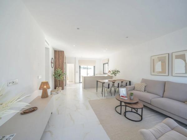 Casa independiente en calle Lentisco