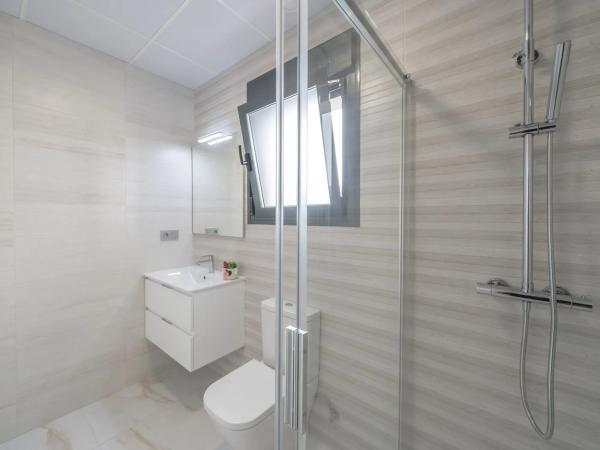 Casa independiente en calle Lentisco