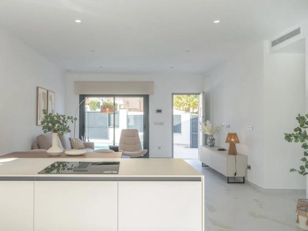 Casa independiente en calle Lentisco