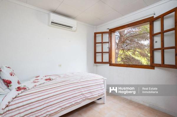 Chalet adosado en Radhus med trädgård och balkong i soligt läge s/n