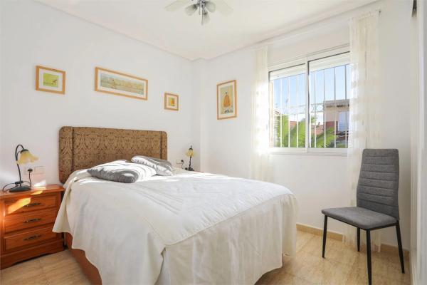 Chalet adosado en calle la Pinada