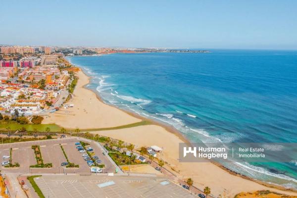 Chalet adosado en Radhus med trädgård och balkong i soligt läge s/n