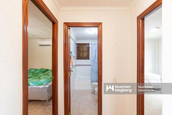 Chalet adosado en Radhus med trädgård och balkong i soligt läge s/n