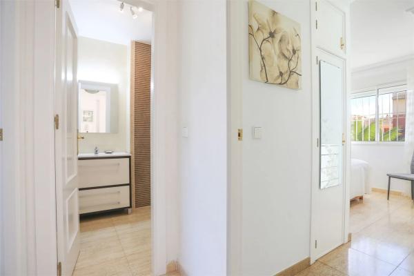 Chalet adosado en calle la Pinada