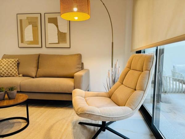 Casa independiente en calle Lentisco